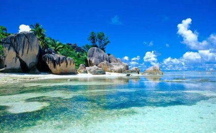 Seychelles; Caribbean beach