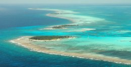 The four islands of Glover's Reef Atoll